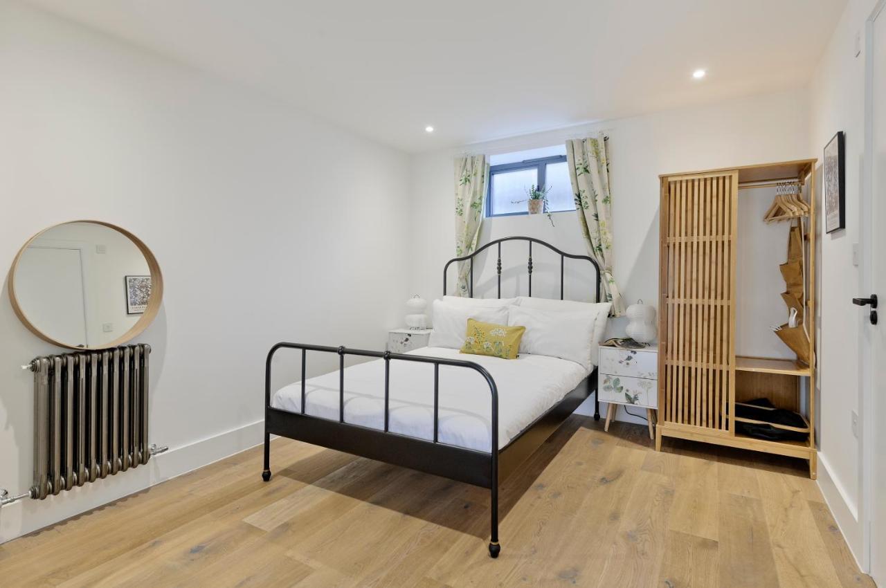 Luxury One Bedroom Greenwich Studio Apartment Near Canary Wharf By Underthedoormat London Exterior photo
